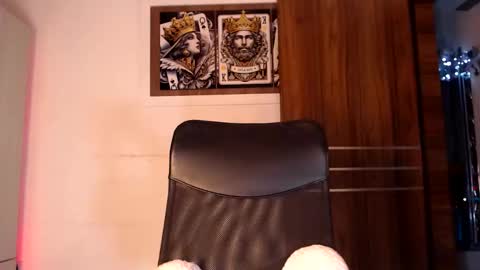 jesica online show from March 25, 2026, 5:13 am