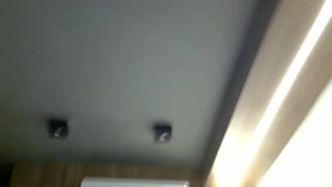 skinnykittencam online show from February 18, 2026, 6:04 pm