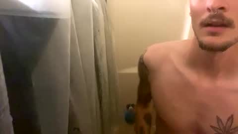 Snapshot of skinnysexyguy123 chatting on January 11, 2026, 8:58 pm skinnysexyguy123 online show from January 11, 2026, 8:58 pm