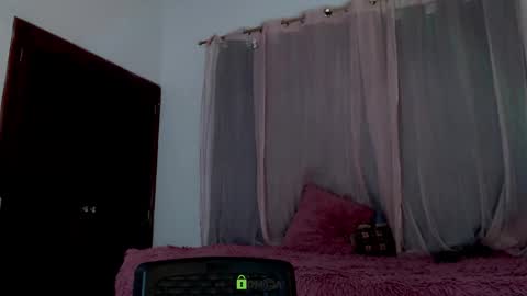 Vanessa online show from October 27, 2025, 12:04 am