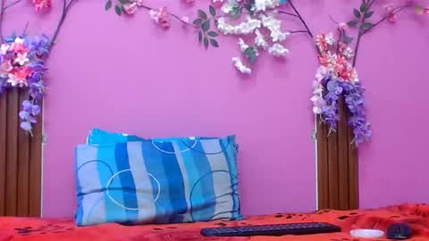 sofia online show from November 9, 2025, 12:58 pm