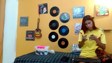 Snapshot of skinnyverus18 chatting on October 19, 2025, 7:03 pm VERUS online show from October 19, 2025, 7:03 pm