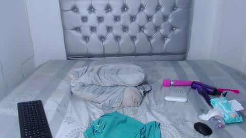 Snapshot of skinnyy_andtight chatting on January 10, 2025, 6:20 am Alexa online show from January 10, 2025, 6:20 am