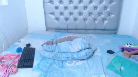 Snapshot of skinnyy_andtight chatting on February 28, 2025, 6:10 am Alexa online show from February 28, 2025, 6:10 am