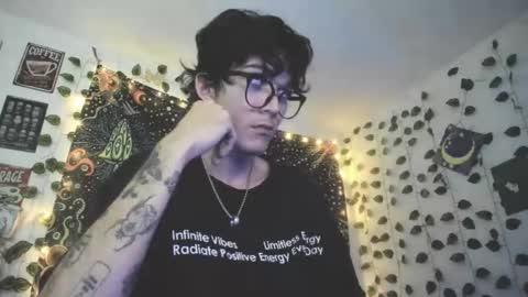 Snapshot of skiny_dann chatting on May 13, 2026, 3:48 am skiny_dann online show from May 13, 2026, 3:48 am