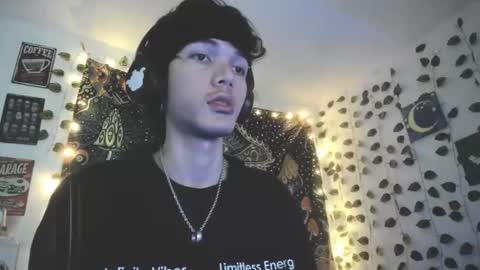 Snapshot of skiny_dann chatting on May 24, 2026, 3:33 am skiny_dann online show from May 24, 2026, 3:33 am