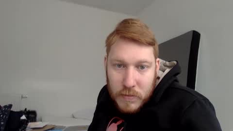 Snapshot of sklave_s chatting on February 14, 2025, 12:14 pm sklave_s online show from February 14, 2025, 12:14 pm