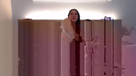 Snapshot of sklicious chatting on October 24, 2025, 7:10 pm Simon Katrina online show from October 24, 2025, 7:10 pm