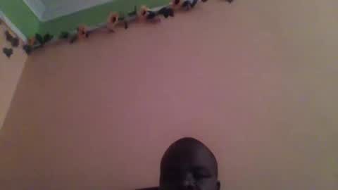 Snapshot of skry21 chatting on October 9, 2025, 10:35 am Tylor Smart online show from October 9, 2025, 10:35 am