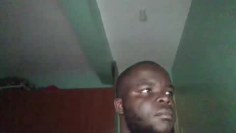 Snapshot of skry21 chatting on October 12, 2025, 5:23 pm Tylor Smart online show from October 12, 2025, 5:23 pm