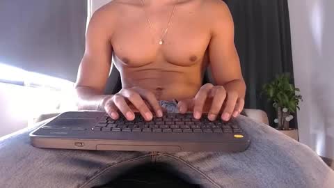 Liam Vokov online show from February 18, 2026, 1:40 pm