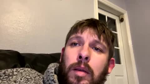 skuzzy25 online show from December 26, 2024, 2:01 am