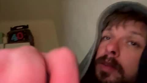 skuzzy25 online show from October 18, 2025, 7:09 am