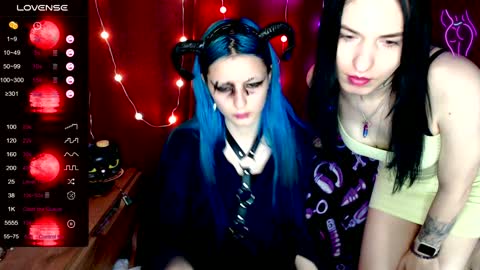 Iska Im genderfluid theyheshenot use ht have reasons and Mia my t-gf sheher online show from December 3, 2024, 4:17 pm