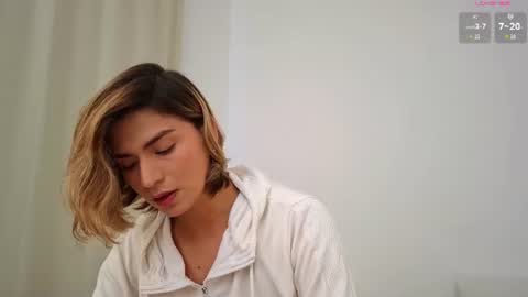 Snapshot of skyamber8v2 chatting on June 19, 2026, 2:32 pm Vi online show from June 19, 2026, 2:32 pm