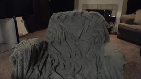 SKYLE   online show from April 14, 2026, 2:06 am