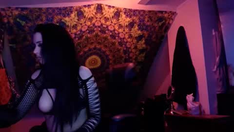 skyeeKanashii online show from February 15, 2025, 10:11 am