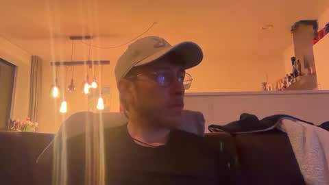 skyisthelimit1995 online show from March 25, 2026, 8:48 pm