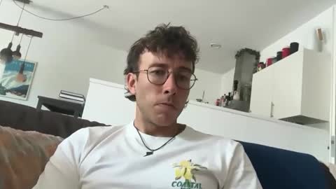 skyisthelimit1995 online show from May 22, 2026, 3:06 pm