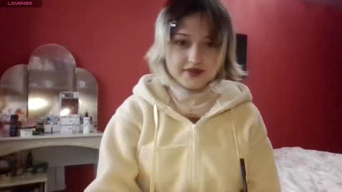 Snapshot of skylaporter1 chatting on November 27, 2025, 10:17 am your little angel Masha online show from November 27, 2025, 10:17 am