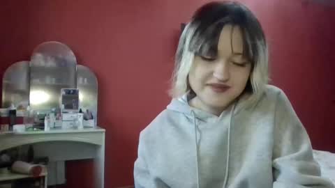 Snapshot of skylaporter1 chatting on November 28, 2025, 10:29 am your little angel Masha online show from November 28, 2025, 10:29 am