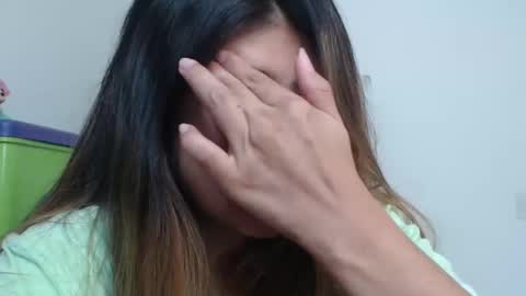 Snapshot of skyler1195 chatting on January 19, 2025, 6:00 pm Skyler online show from January 19, 2025, 6:00 pm