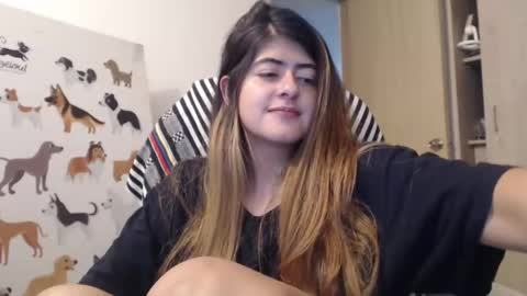 Snapshot of skyler1195 chatting on January 26, 2025, 4:41 am Skyler online show from January 26, 2025, 4:41 am