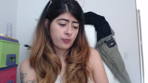 Snapshot of skyler1195 chatting on February 7, 2025, 6:34 pm Skyler online show from February 7, 2025, 6:34 pm