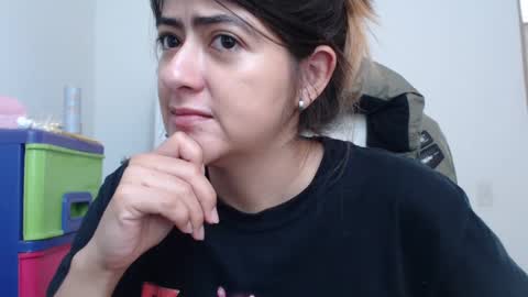 Snapshot of skyler1195 chatting on February 8, 2025, 5:29 pm Skyler online show from February 8, 2025, 5:29 pm