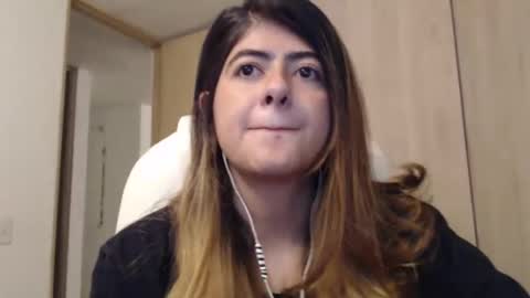 Snapshot of skyler1195 chatting on February 13, 2025, 2:12 am Skyler online show from February 13, 2025, 2:12 am