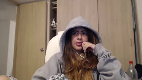 Snapshot of skyler1195 chatting on February 16, 2025, 4:42 am Skyler online show from February 16, 2025, 4:42 am