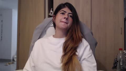 Snapshot of skyler1195 chatting on February 18, 2025, 1:54 am Skyler online show from February 18, 2025, 1:54 am