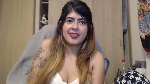 Snapshot of skyler1195 chatting on February 22, 2025, 1:44 am Skyler online show from February 22, 2025, 1:44 am