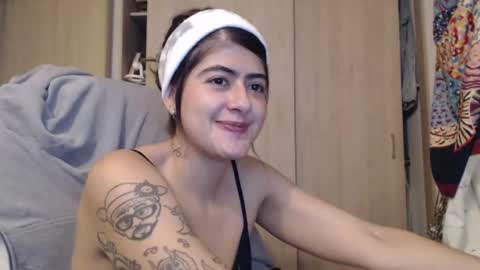 Snapshot of skyler1195 chatting on February 25, 2025, 1:41 am Skyler online show from February 25, 2025, 1:41 am