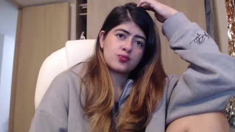 Snapshot of skyler1195 chatting on February 26, 2025, 2:48 am Skyler online show from February 26, 2025, 2:48 am