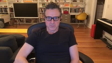 Snapshot of skyline3371 chatting on December 28, 2024, 7:11 am Skyline3371 online show from December 28, 2024, 7:11 am