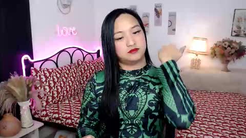 Queen Cyrine online show from September 14, 2025, 2:44 am