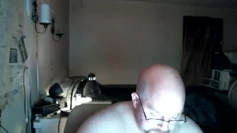 slavejim online show from December 1, 2025, 12:48 am