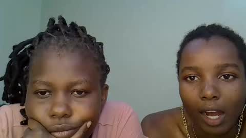 sleciah online show from January 13, 2026, 9:03 am