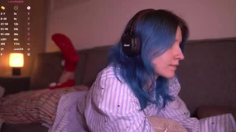 Sonya online show from December 20, 2025, 9:44 pm