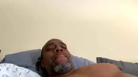 slim975 online show from October 5, 2025, 7:56 pm