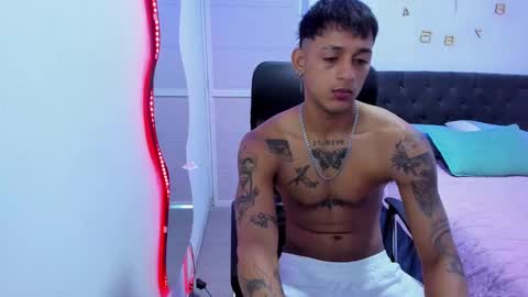 slim_master12 online show from December 10, 2024, 5:55 pm