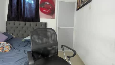 slim_master12 online show from May 27, 2026, 8:39 pm