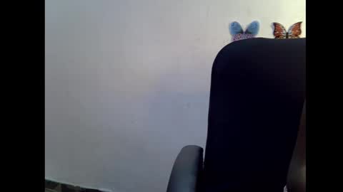 Teddy online show from October 18, 2025, 7:36 pm