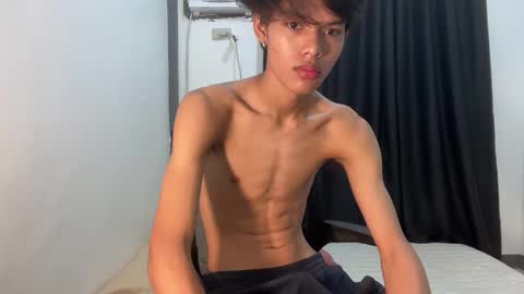 slim_sensation online show from November 5, 2025, 5:02 pm