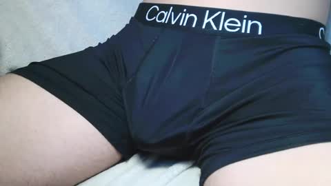 slimhungyvng online show from July 25, 2026, 4:37 pm