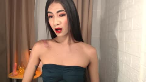 slimprettyjoira online show from July 7, 2026, 5:06 pm