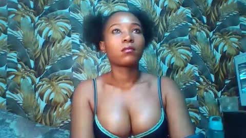 slimy_baiby online show from September 26, 2025, 2:04 am