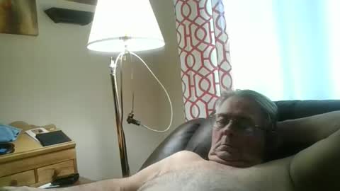 slippery_duck online show from February 14, 2026, 5:21 pm