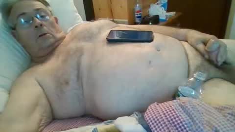 slippery_duck online show from April 28, 2026, 4:45 pm